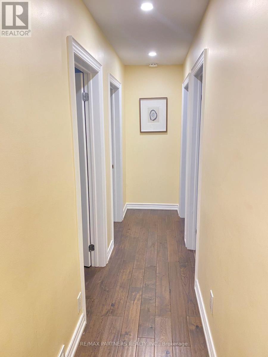 87 Bishop Avenue, Toronto (newtonbrook East), Ontario