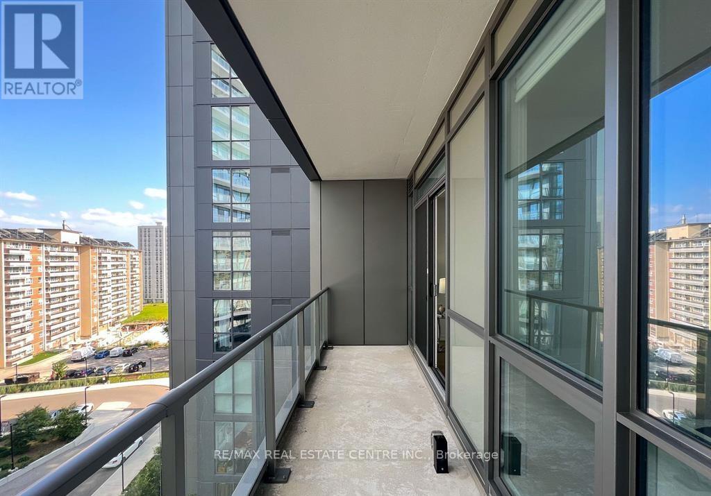 722 - 36 Forest Manor Road, Toronto (henry Farm), Ontario