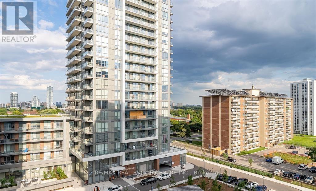 722 - 36 Forest Manor Road, Toronto (henry Farm), Ontario