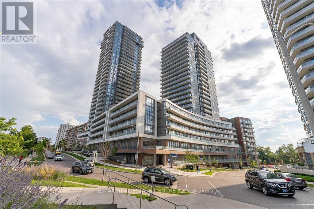 722 - 36 Forest Manor Road, Toronto (henry Farm), Ontario