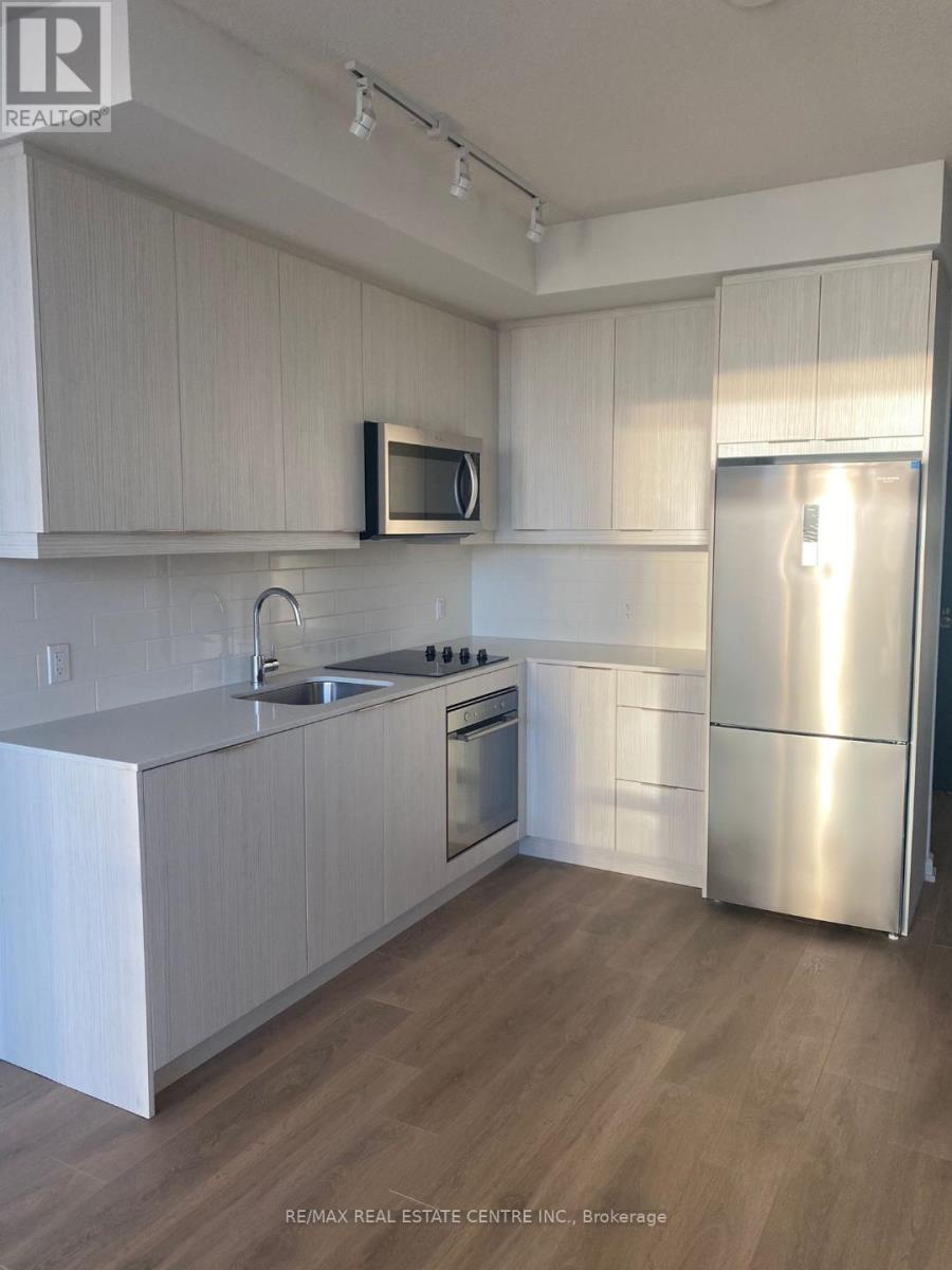 722 - 36 Forest Manor Road, Toronto (henry Farm), Ontario