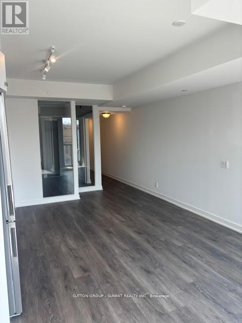 320 - 2 Manderley Drive, Toronto (birchcliffe-cliffside), Ontario