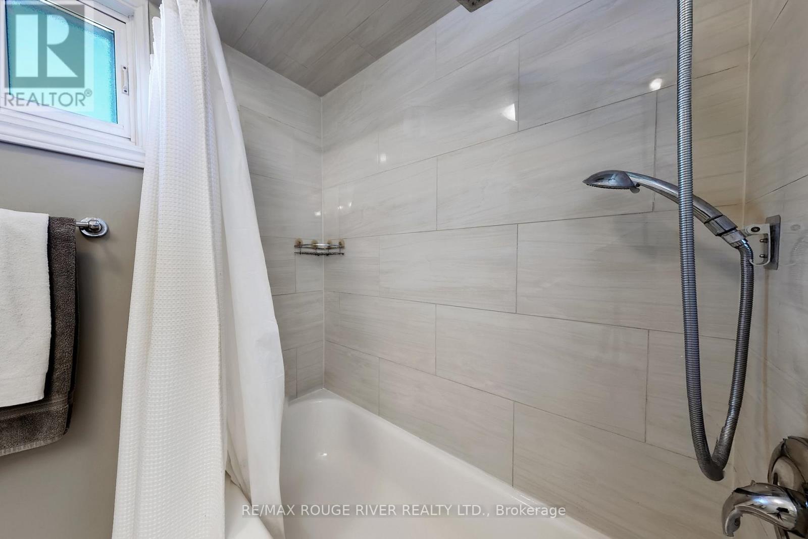 132 Beaverbrook Court, Toronto (rouge), Ontario