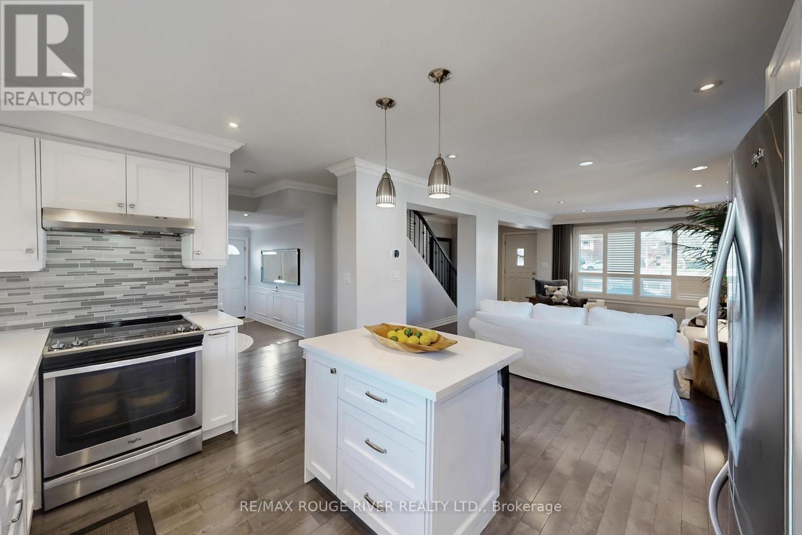 132 Beaverbrook Court, Toronto (rouge), Ontario