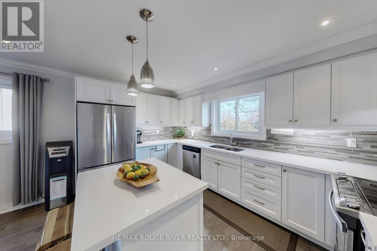 132 Beaverbrook Court, Toronto (rouge), Ontario