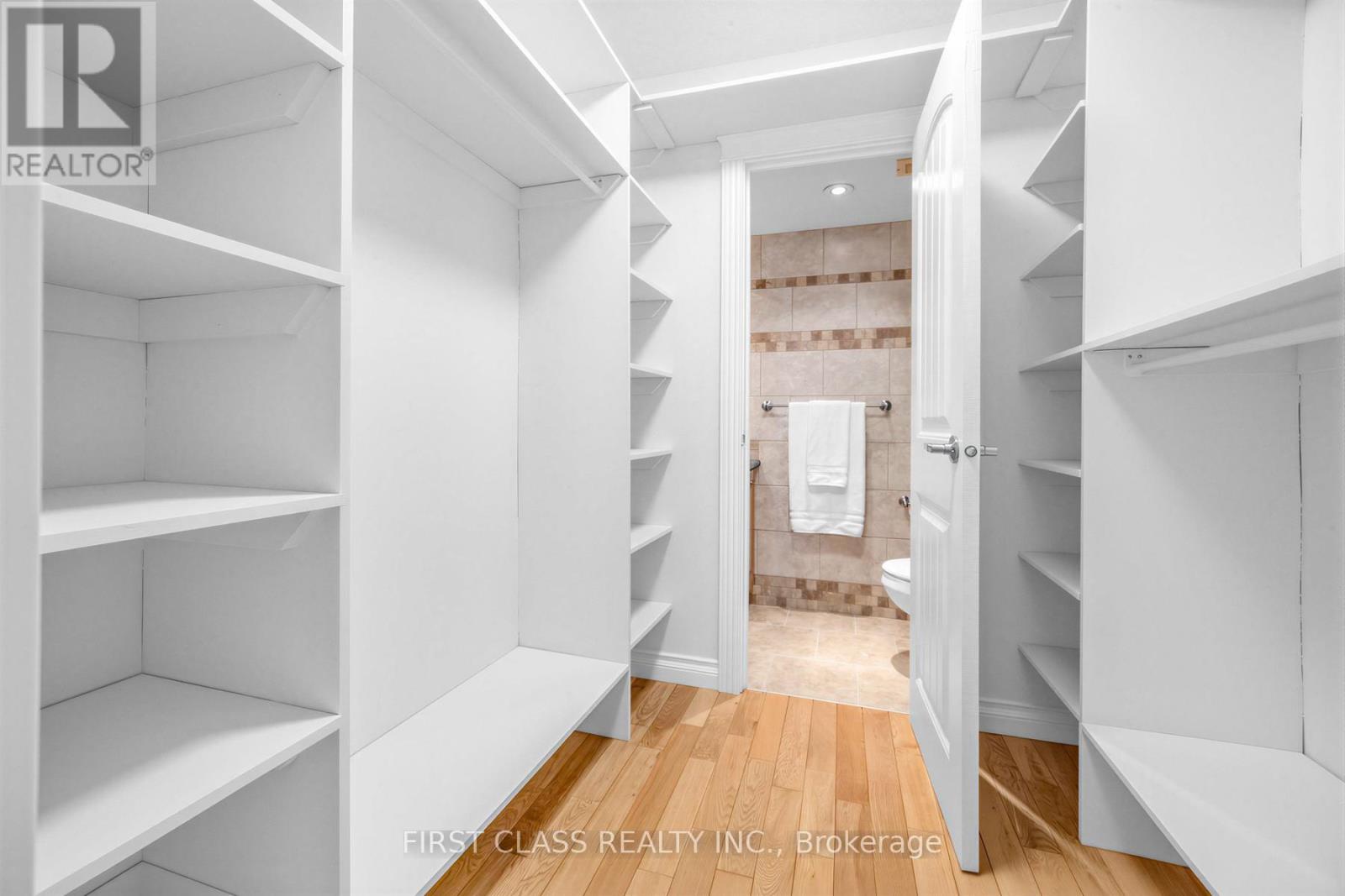 1007 - 362 The East Mall Road, Toronto (islington-city Centre West), Ontario