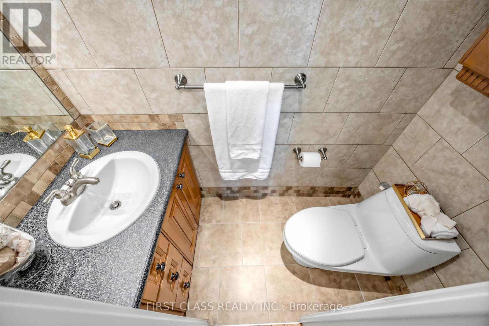 1007 - 362 The East Mall Road, Toronto (islington-city Centre West), Ontario