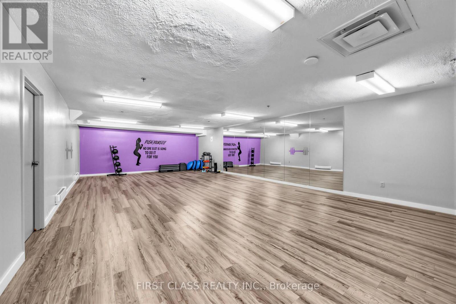 1007 - 362 The East Mall Road, Toronto (islington-city Centre West), Ontario