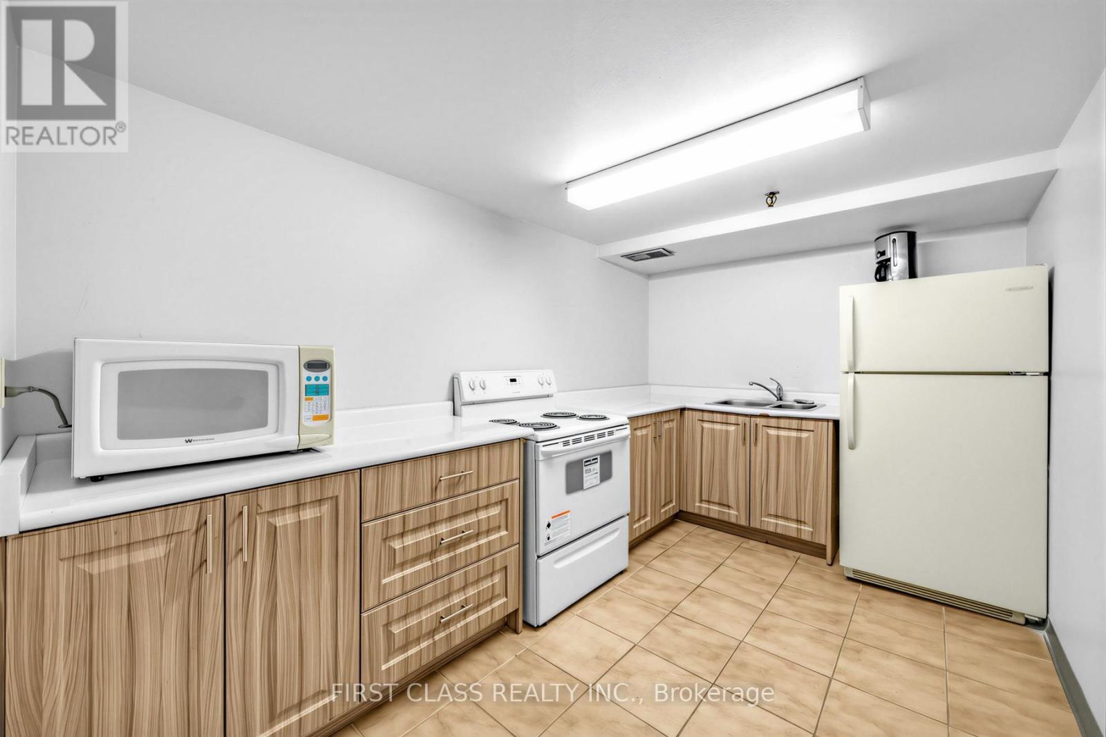 1007 - 362 The East Mall Road, Toronto (islington-city Centre West), Ontario