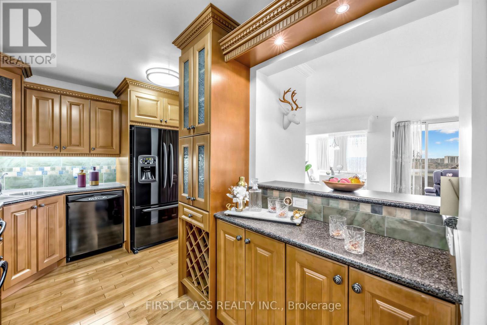 1007 - 362 The East Mall Road, Toronto (islington-city Centre West), Ontario