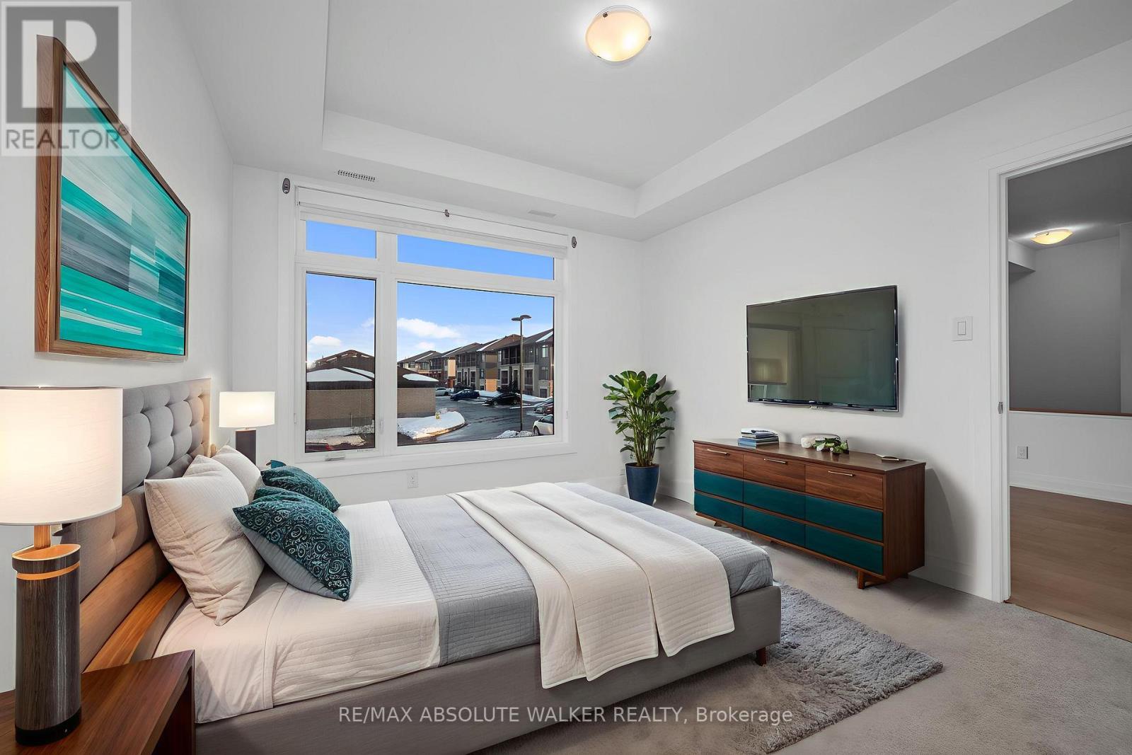 E - 10 Jaguar Private, Ottawa, Ontario