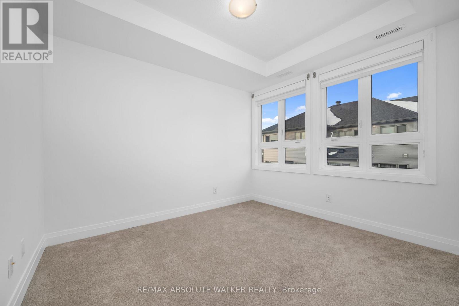 E - 10 Jaguar Private, Ottawa, Ontario