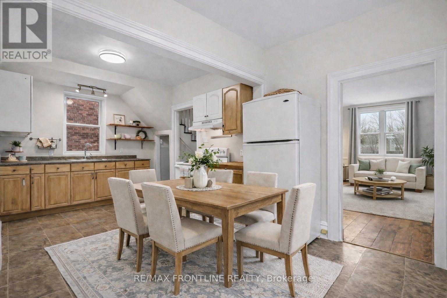 101 Peter Street, Perth, Ontario