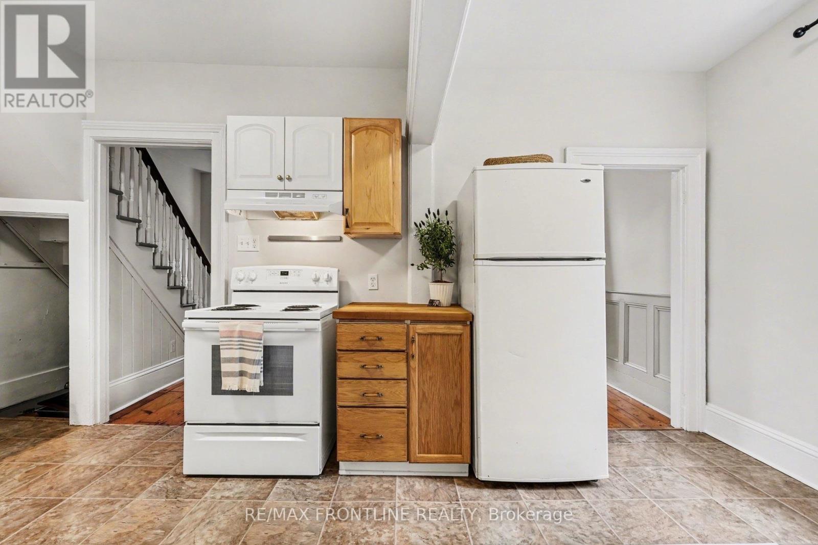 101 Peter Street, Perth, Ontario