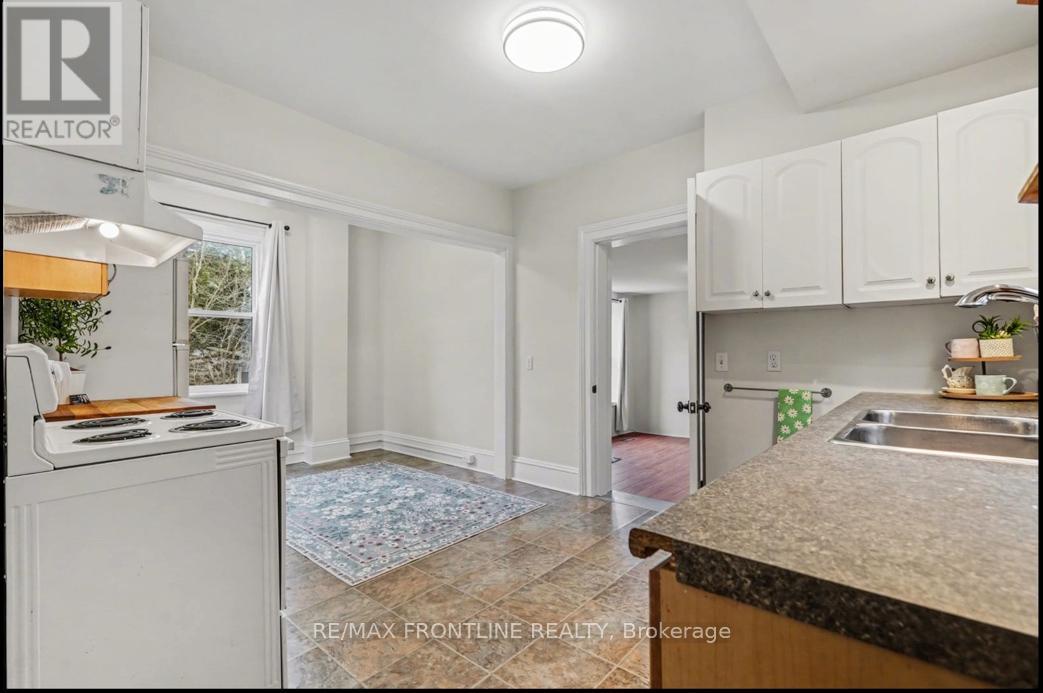 101 Peter Street, Perth, Ontario