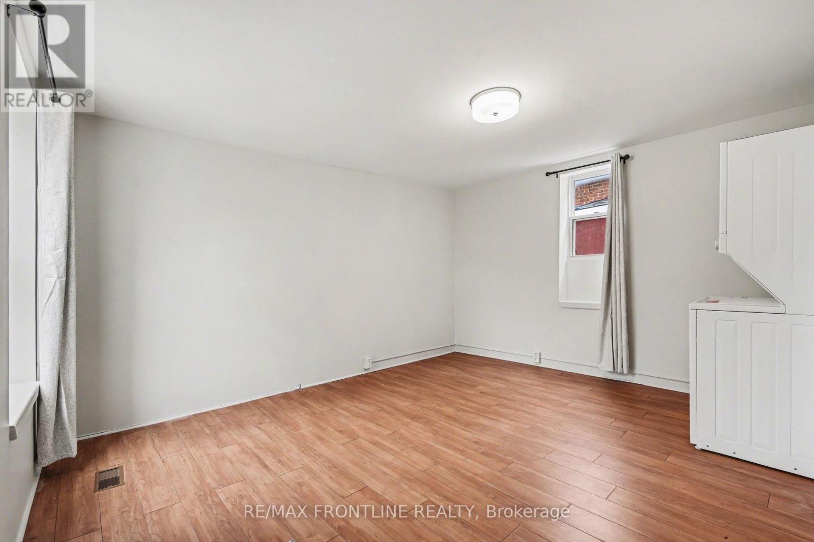 101 Peter Street, Perth, Ontario