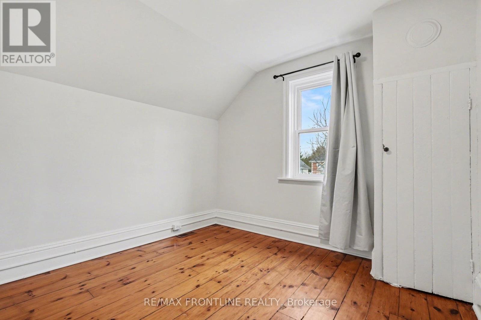 101 Peter Street, Perth, Ontario