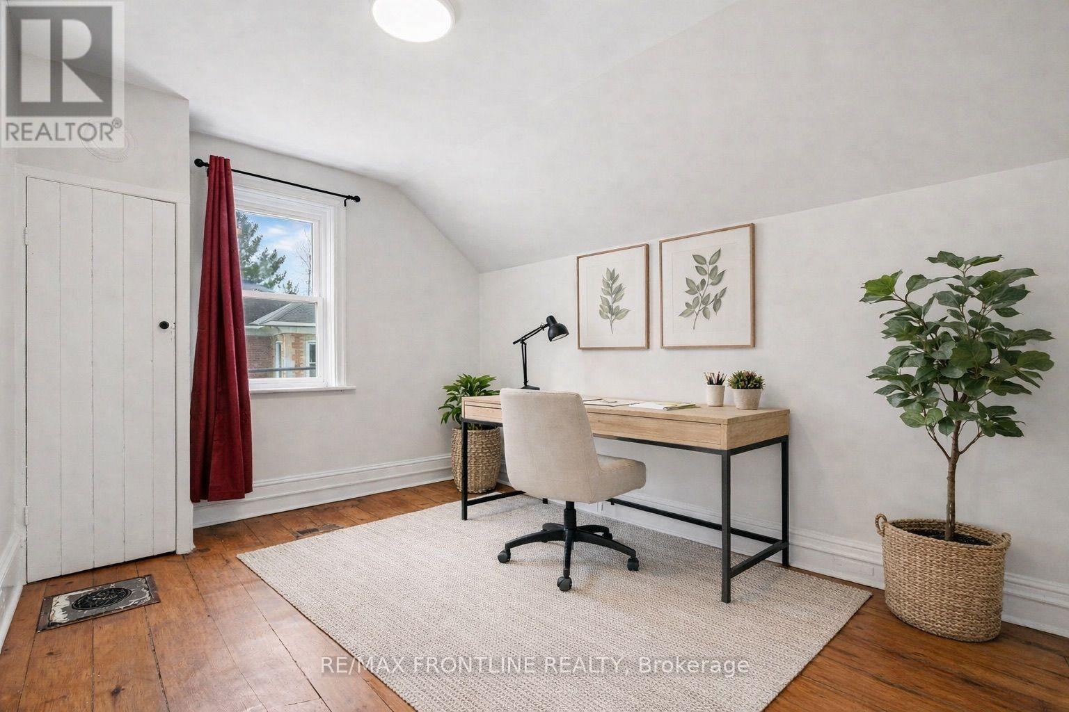 101 Peter Street, Perth, Ontario