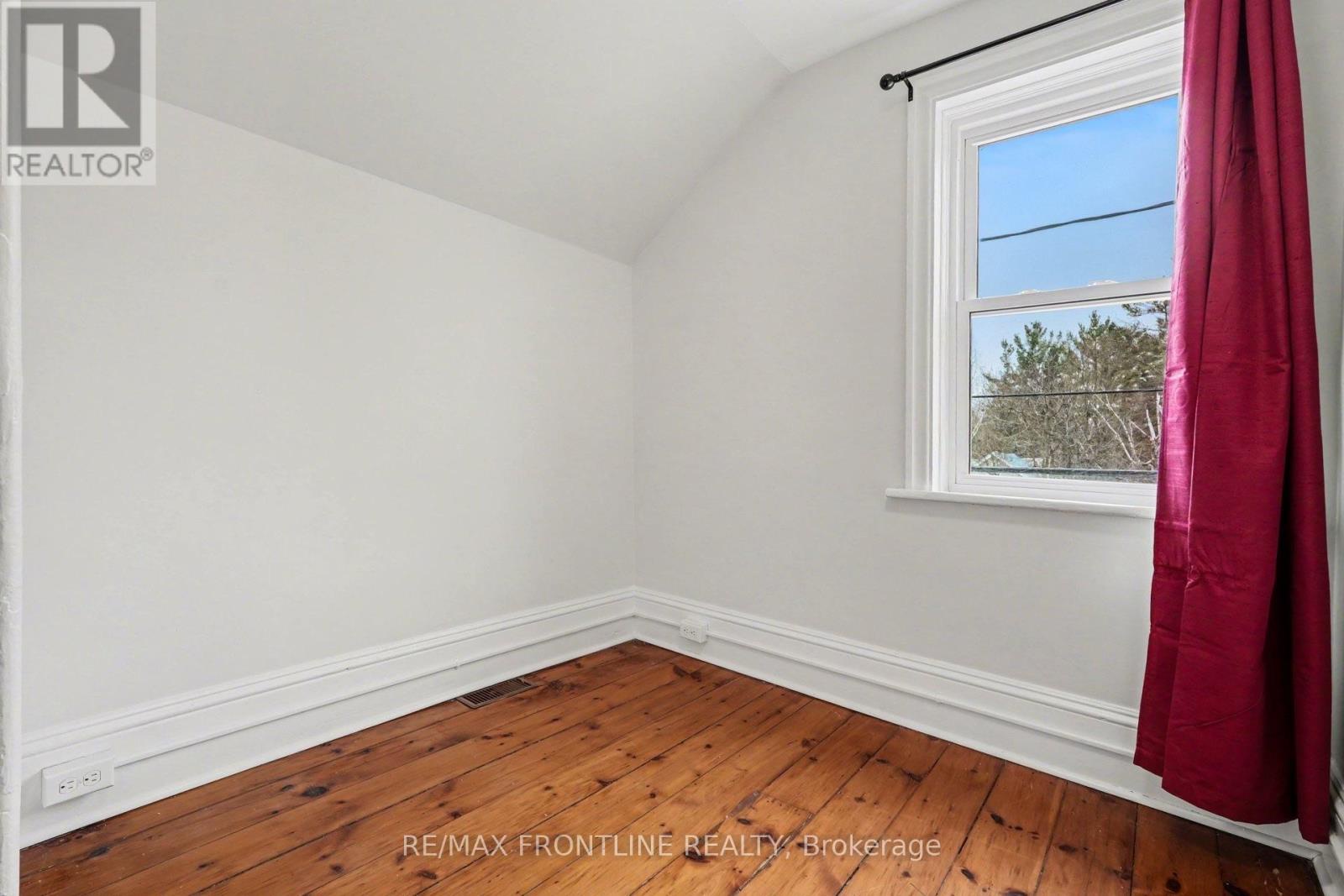 101 Peter Street, Perth, Ontario