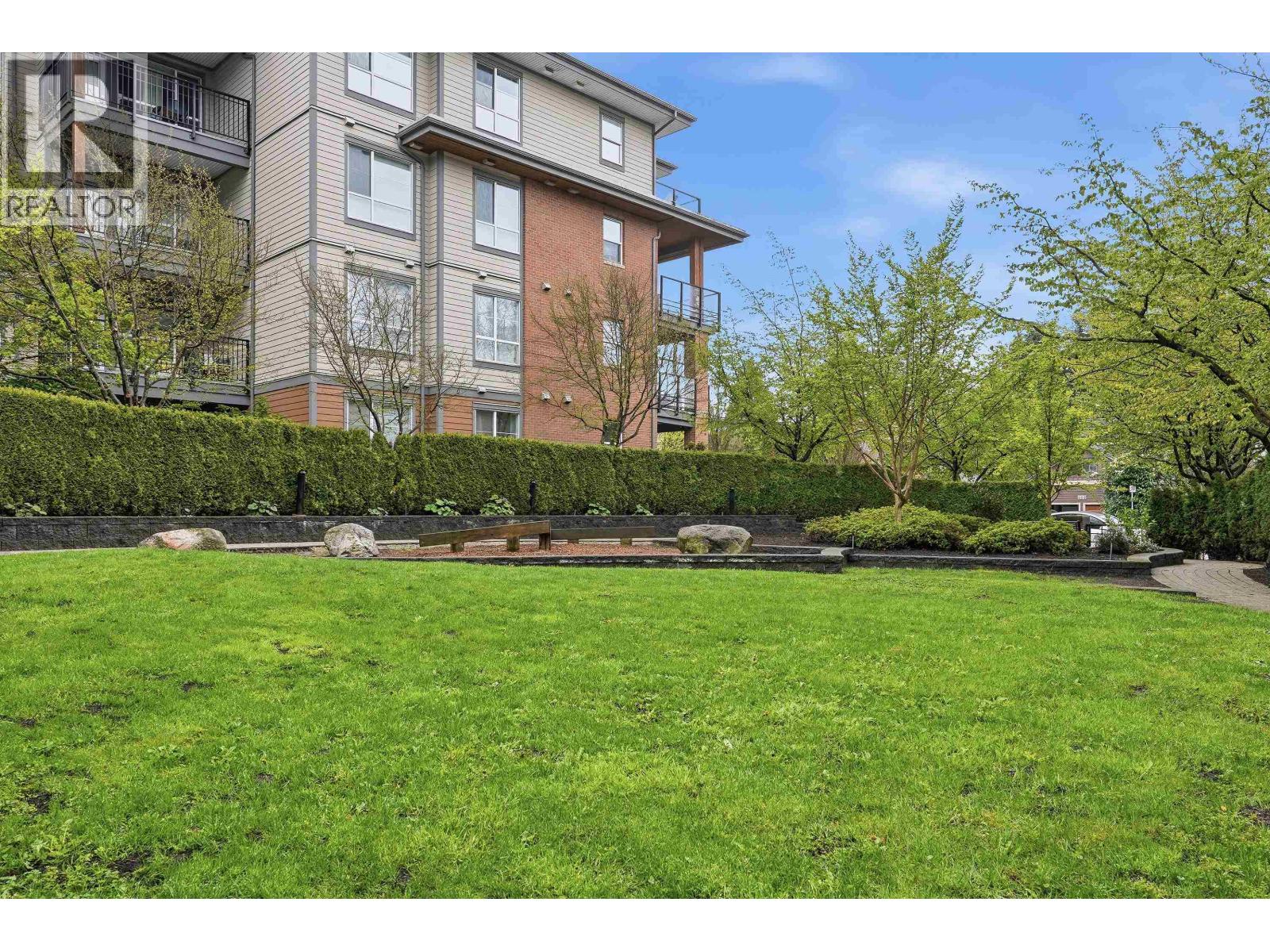 302 607 Cottonwood Avenue, Coquitlam, British Columbia