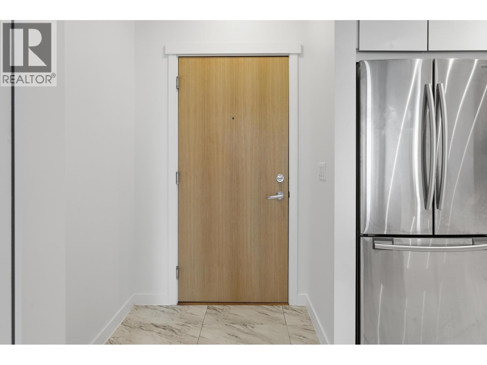 302 607 Cottonwood Avenue, Coquitlam, British Columbia