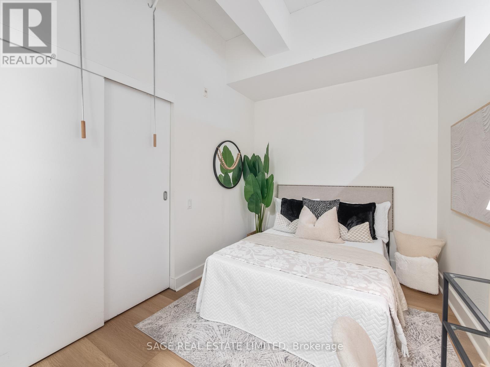 811 - 233 Carlaw Avenue, Toronto (south Riverdale), Ontario