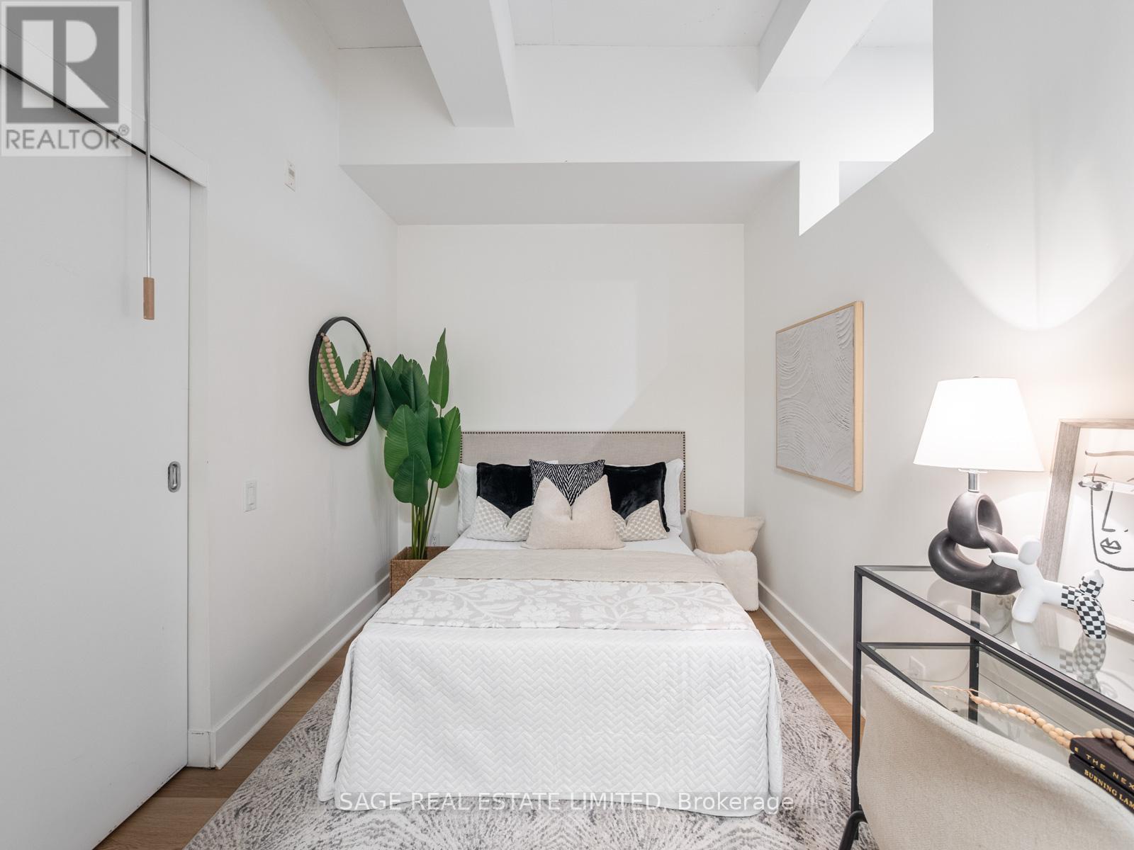 811 - 233 Carlaw Avenue, Toronto (south Riverdale), Ontario