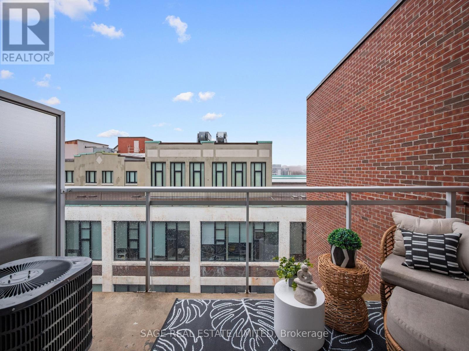 811 - 233 Carlaw Avenue, Toronto (south Riverdale), Ontario