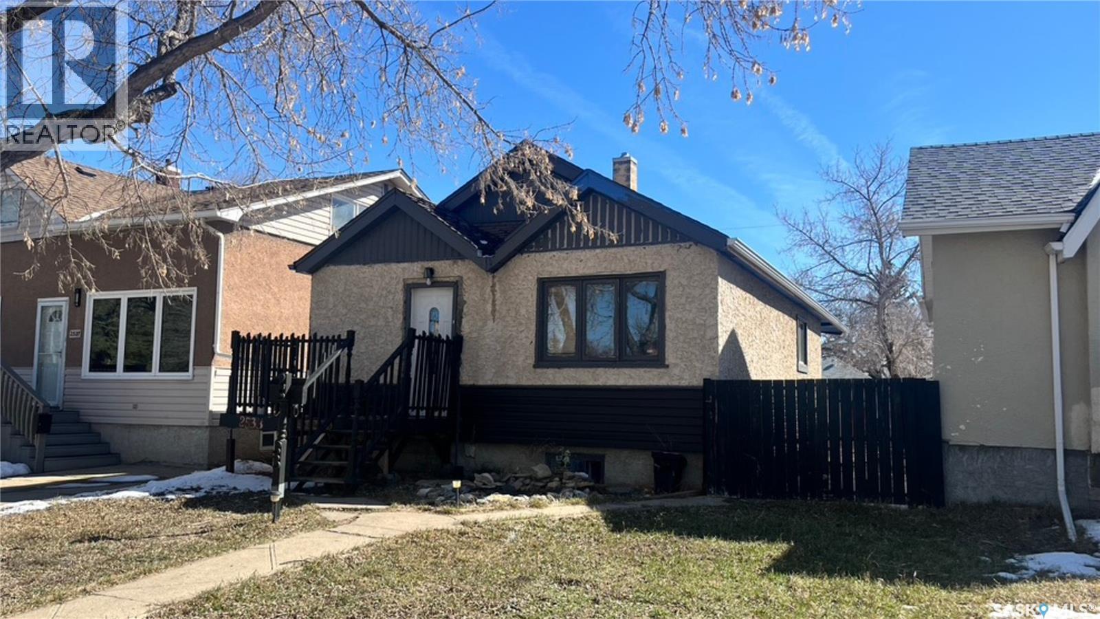 2533 Reynolds Street, Regina, Saskatchewan