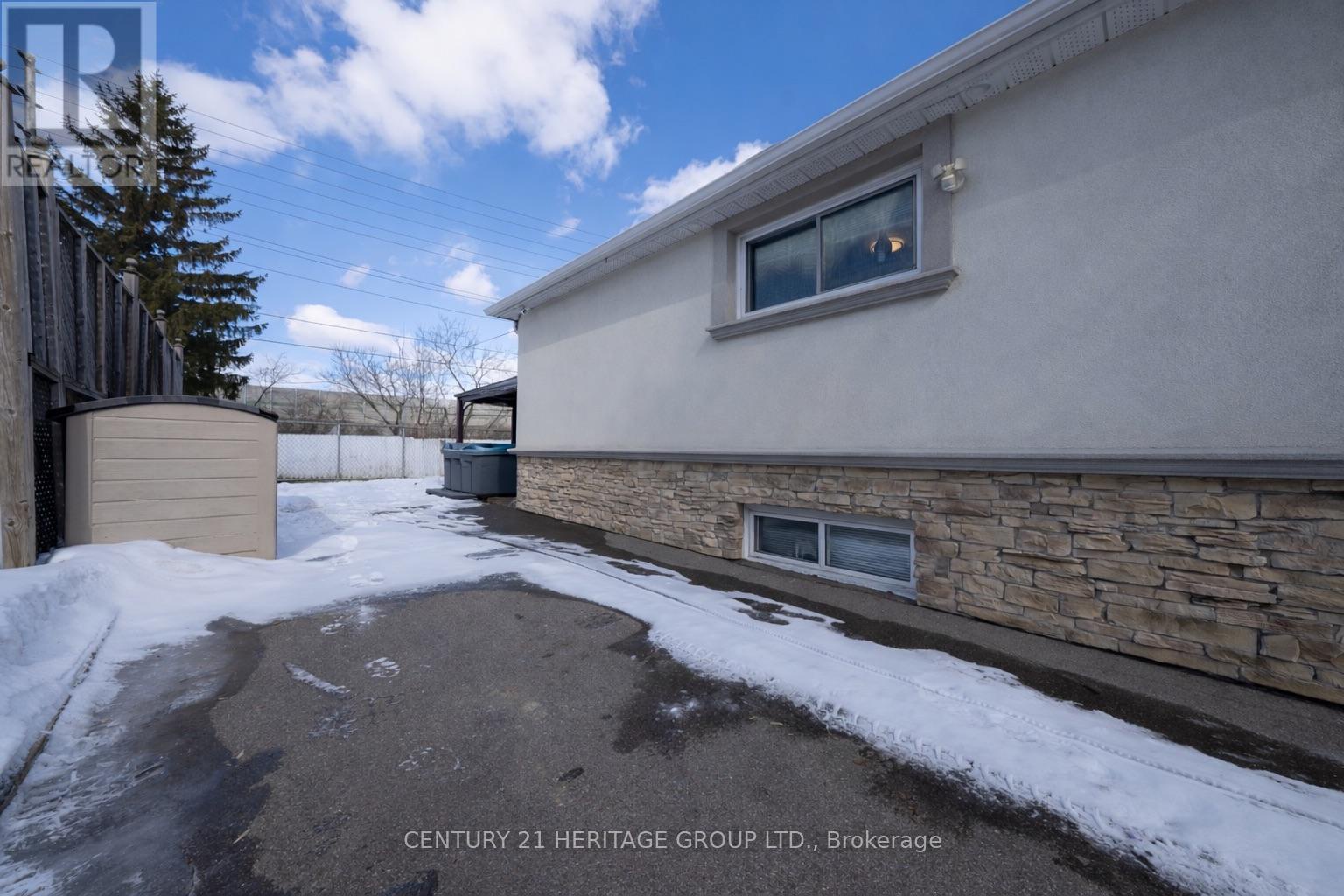 130 Rangoon Road, Toronto (eringate-centennial-west Deane), Ontario