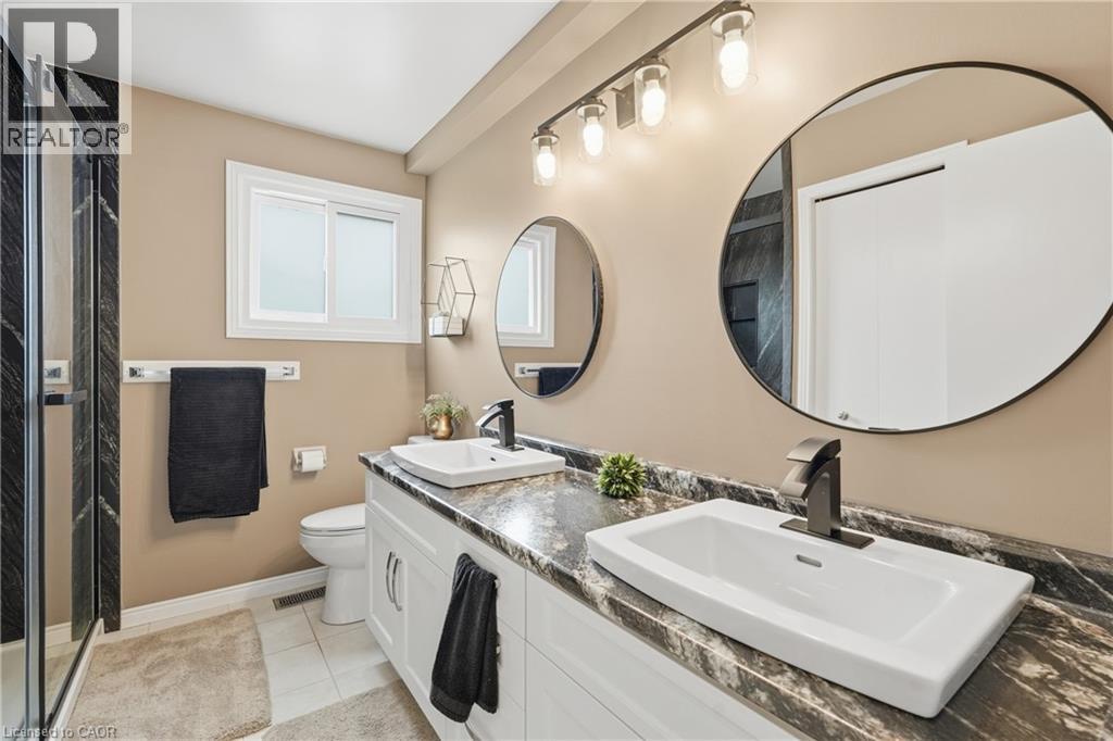 32 Hobart Crescent, Brantford, Ontario