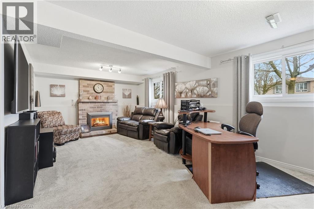 32 Hobart Crescent, Brantford, Ontario