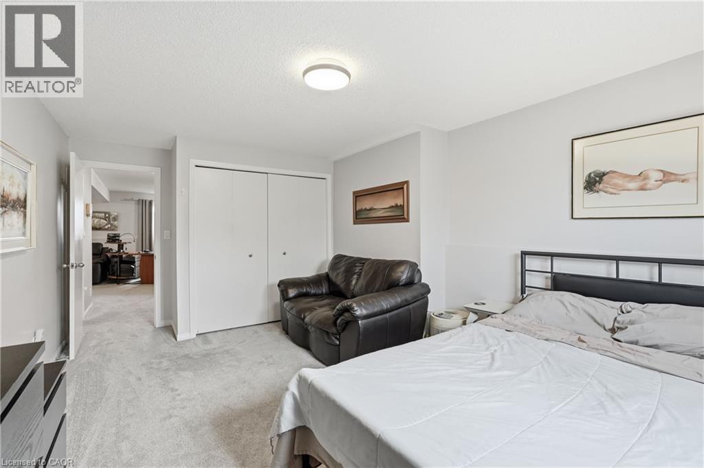 32 Hobart Crescent, Brantford, Ontario