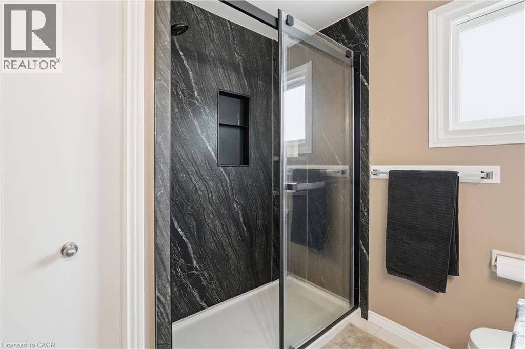 32 Hobart Crescent, Brantford, Ontario