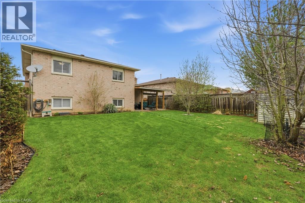 32 Hobart Crescent, Brantford, Ontario