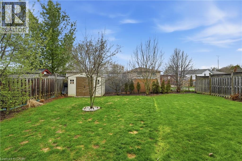 32 Hobart Crescent, Brantford, Ontario