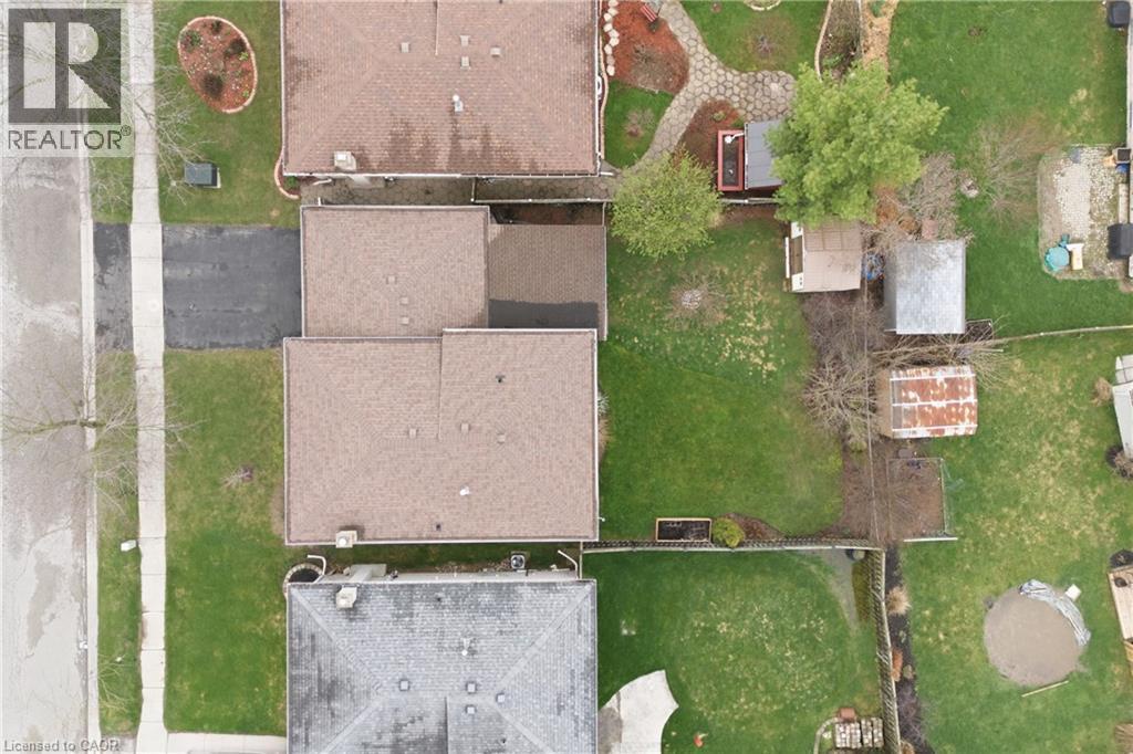 32 Hobart Crescent, Brantford, Ontario