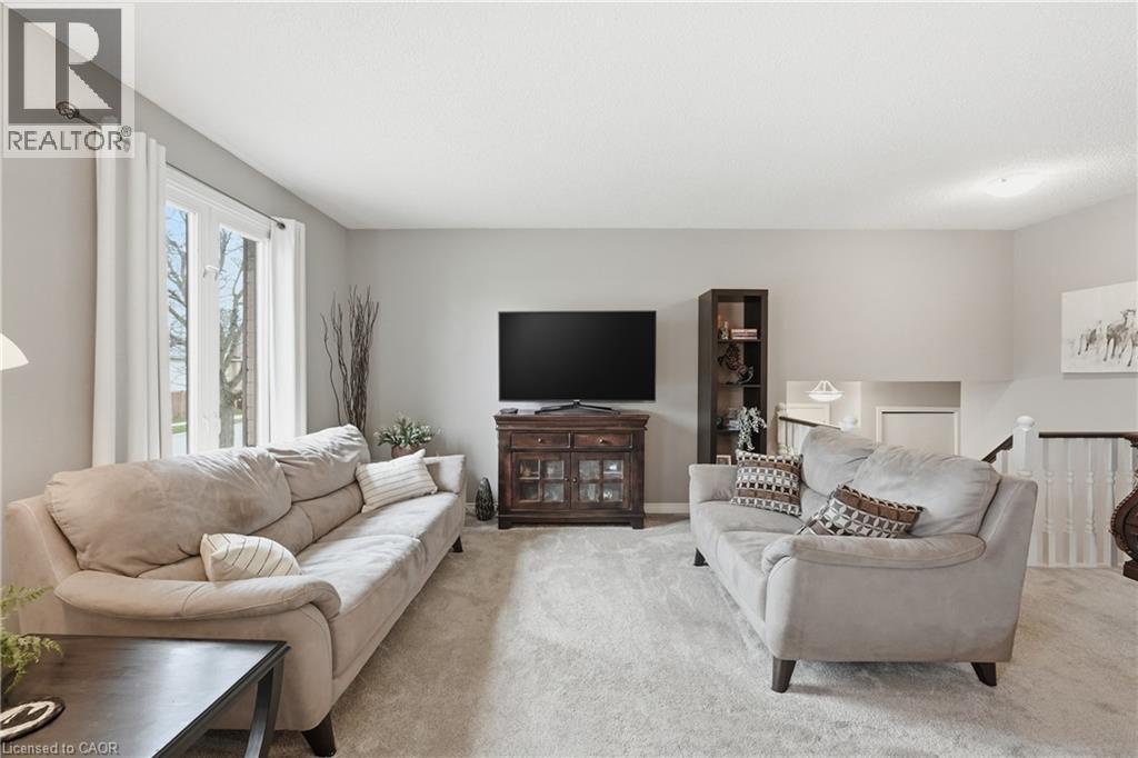 32 Hobart Crescent, Brantford, Ontario