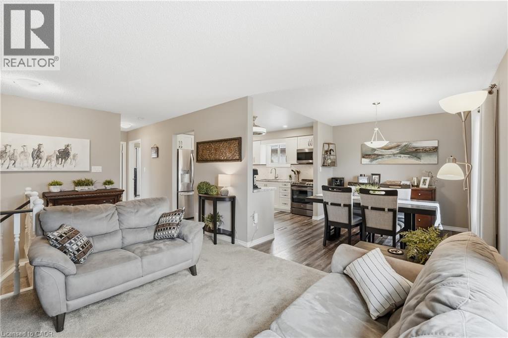 32 Hobart Crescent, Brantford, Ontario