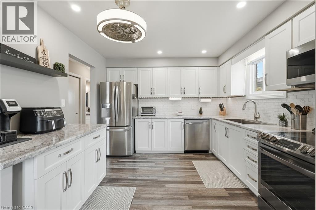 32 Hobart Crescent, Brantford, Ontario