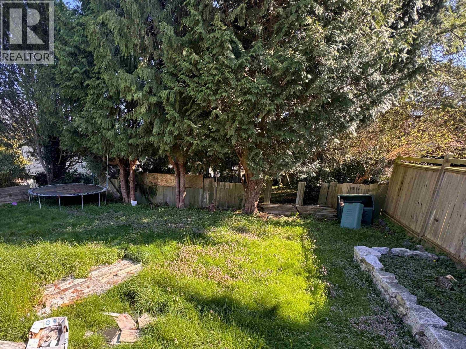 5799 Anchor Road, Sechelt, British Columbia