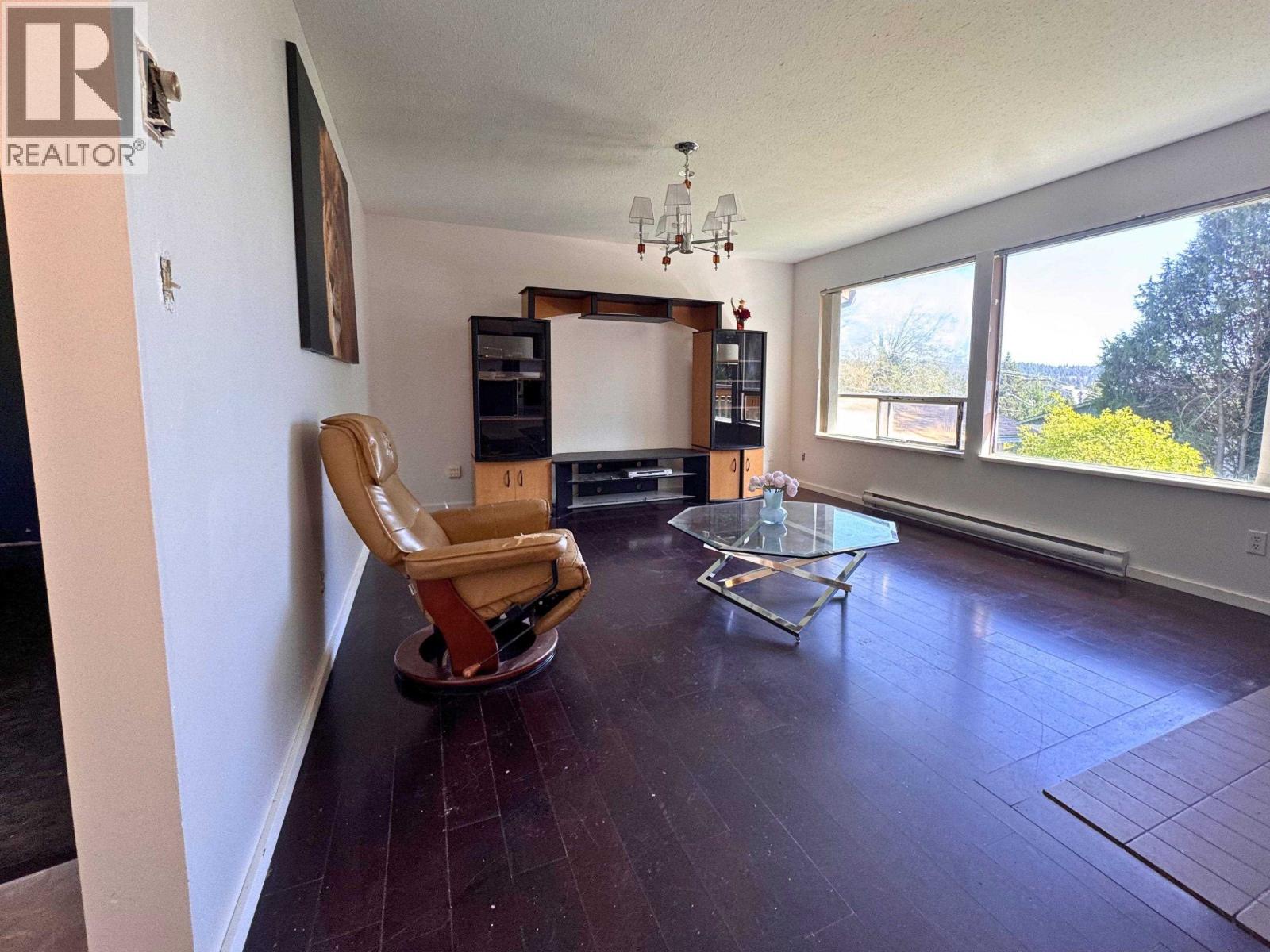 5799 Anchor Road, Sechelt, British Columbia