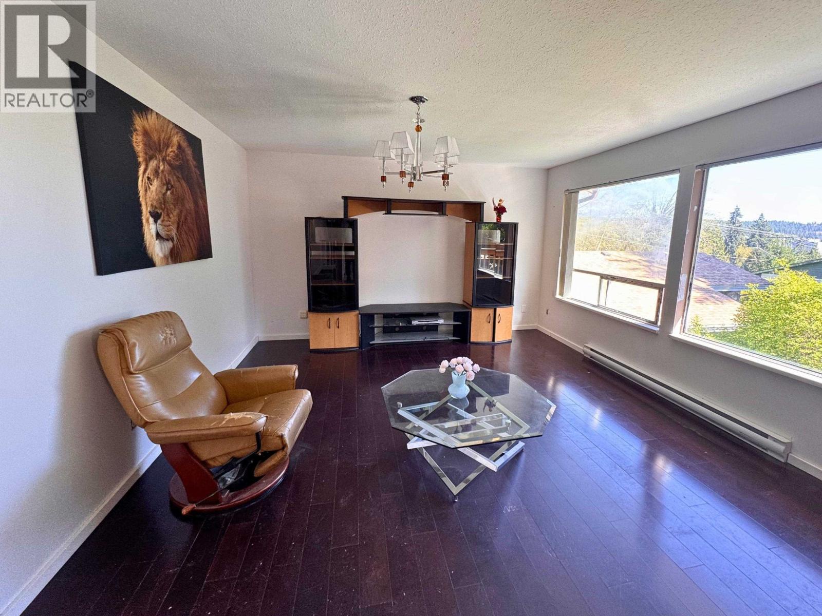 5799 Anchor Road, Sechelt, British Columbia