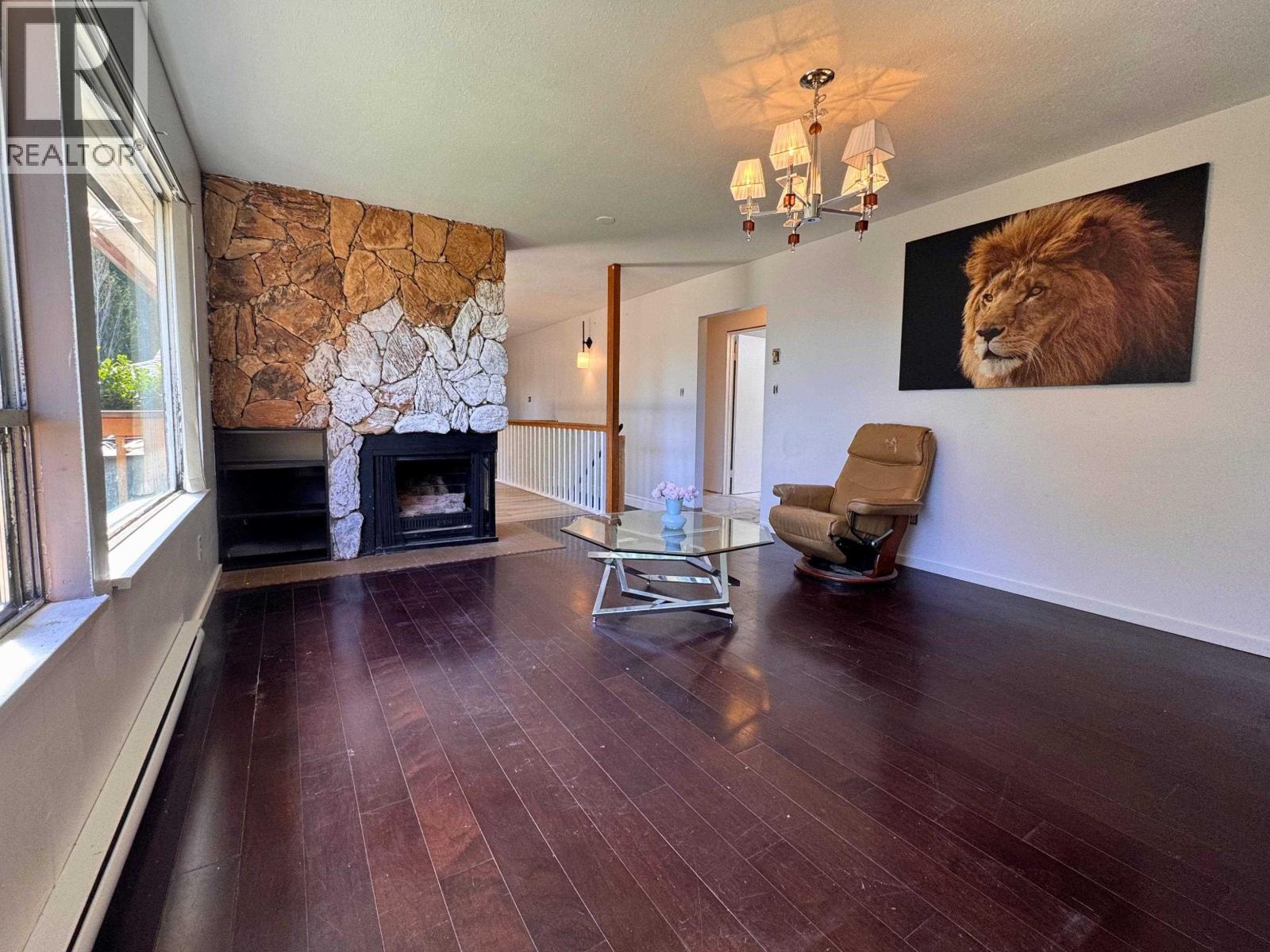 5799 Anchor Road, Sechelt, British Columbia