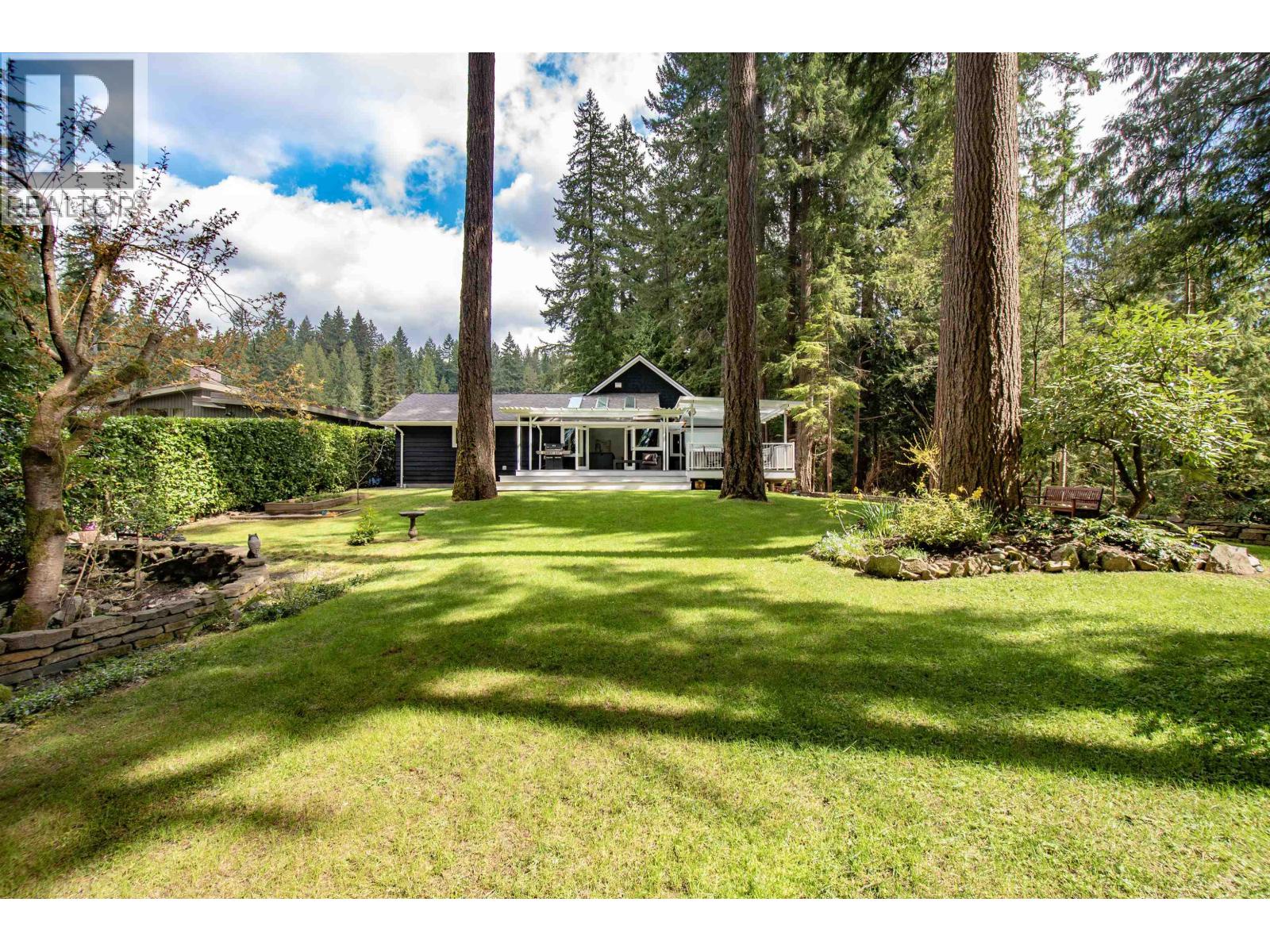 2551 Hyannis Point, North Vancouver, British Columbia