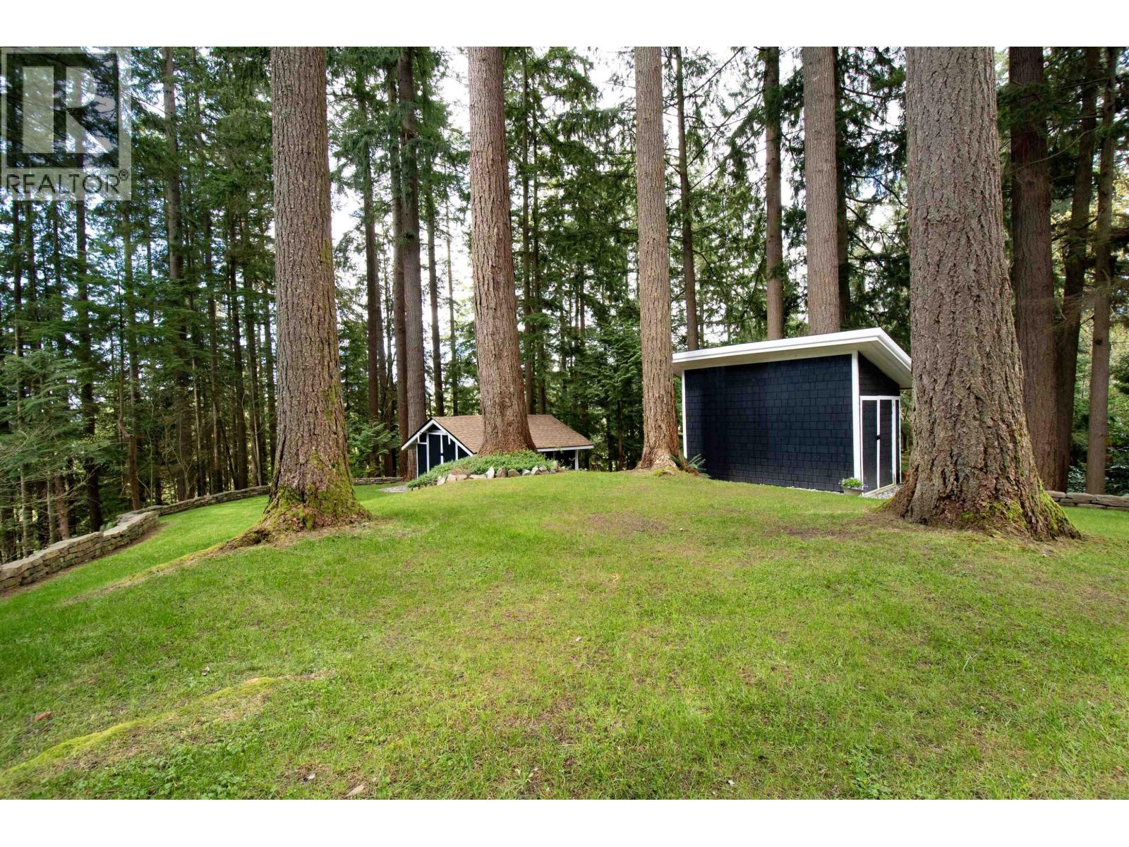 2551 Hyannis Point, North Vancouver, British Columbia