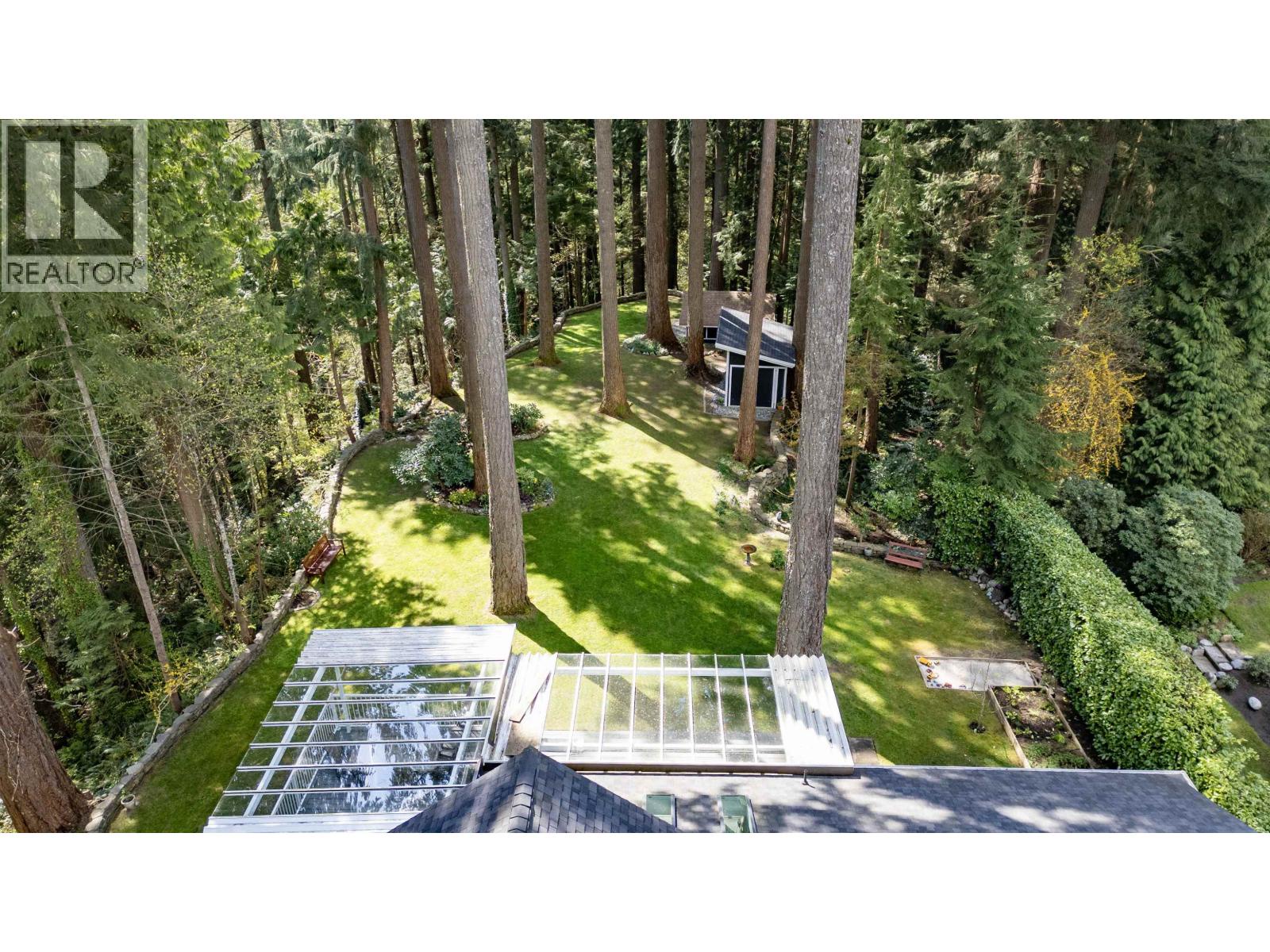 2551 Hyannis Point, North Vancouver, British Columbia