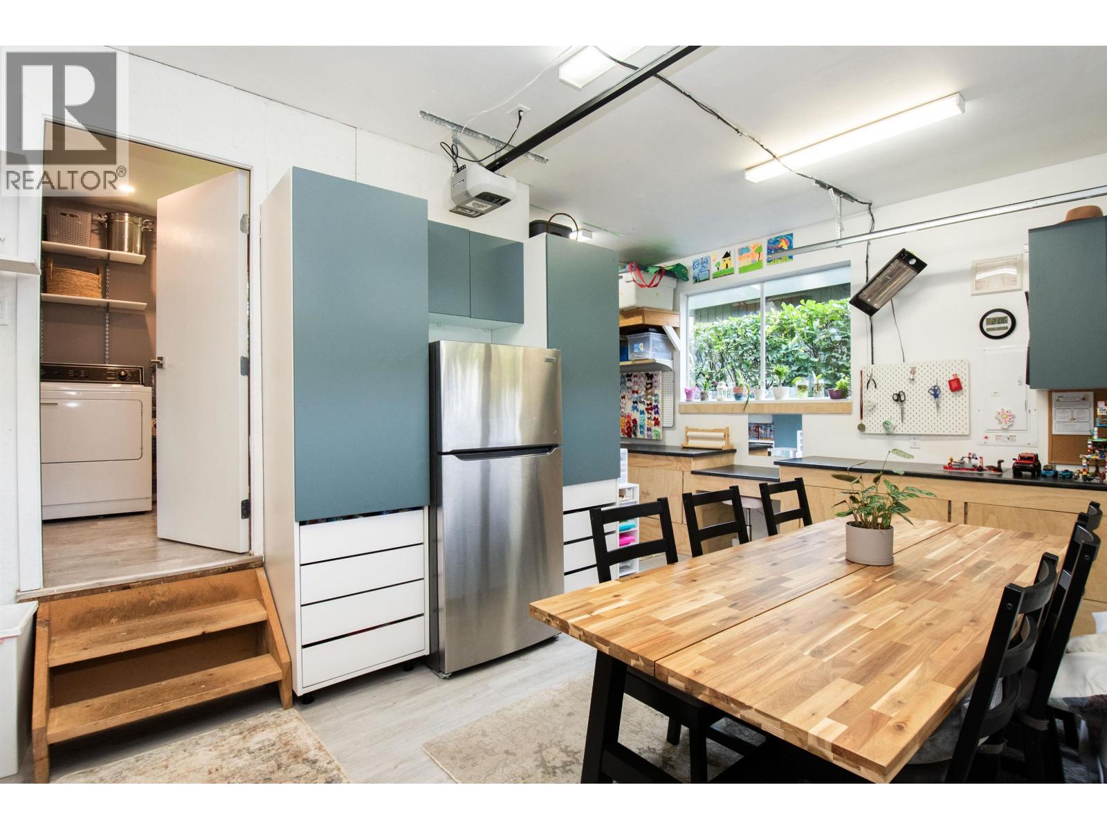 2551 Hyannis Point, North Vancouver, British Columbia