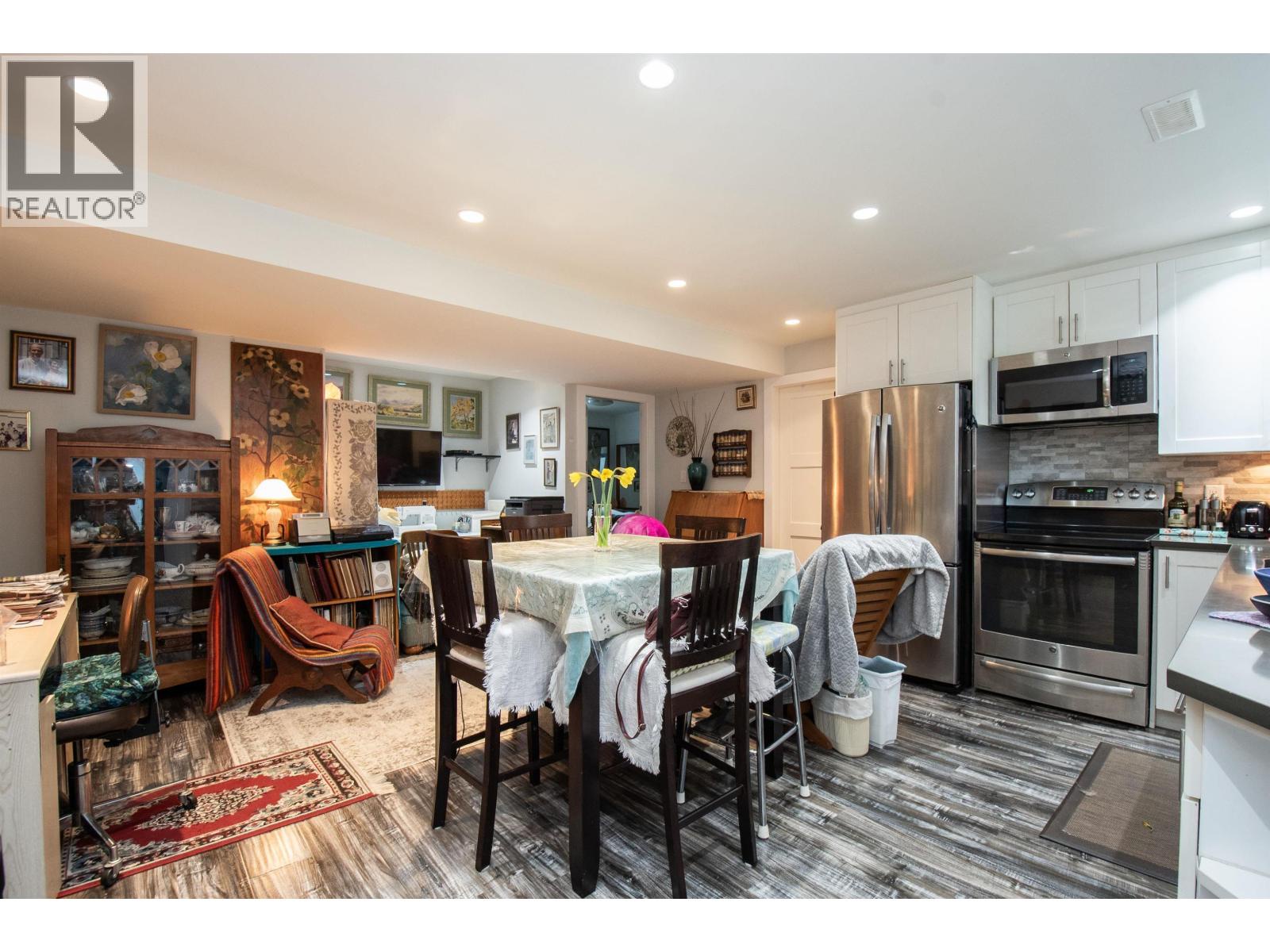 2551 Hyannis Point, North Vancouver, British Columbia