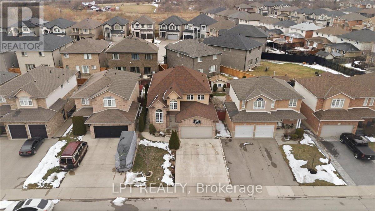 48 Nashville Circle, Hamilton (gershome), Ontario